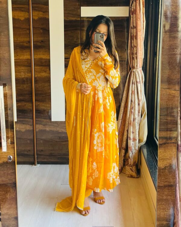 Angrakha style silk suit - Image 3