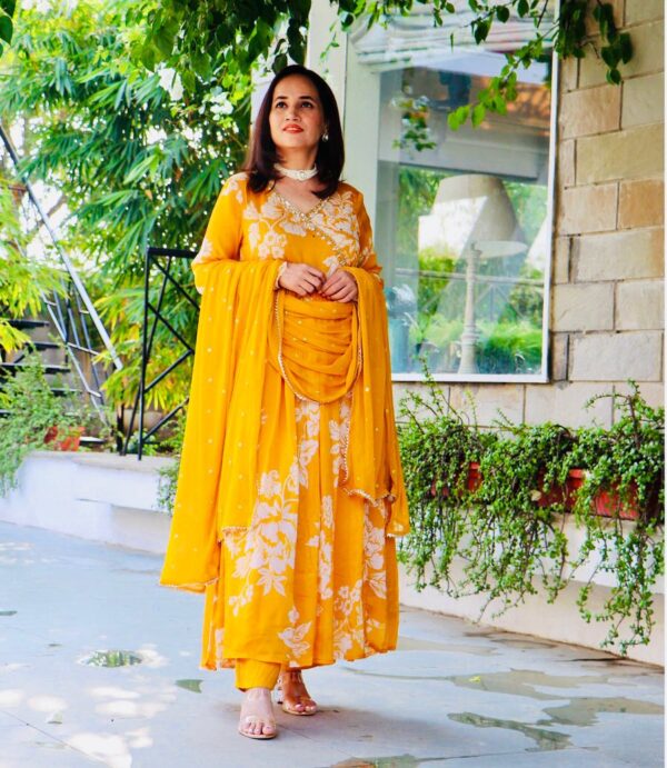 Angrakha style silk suit - Image 5